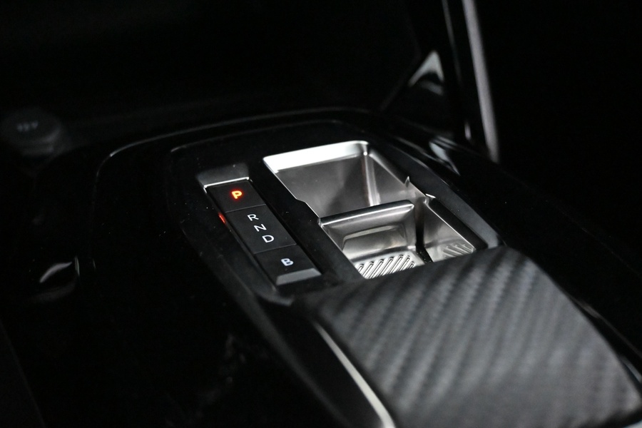 Peugeot e-2008 vaihtoauto