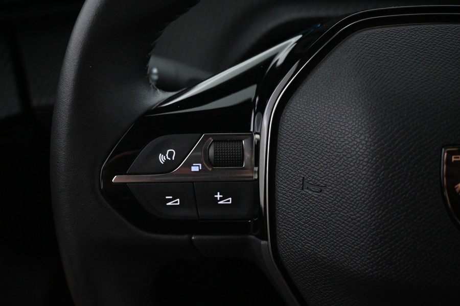 Peugeot e-2008 vaihtoauto