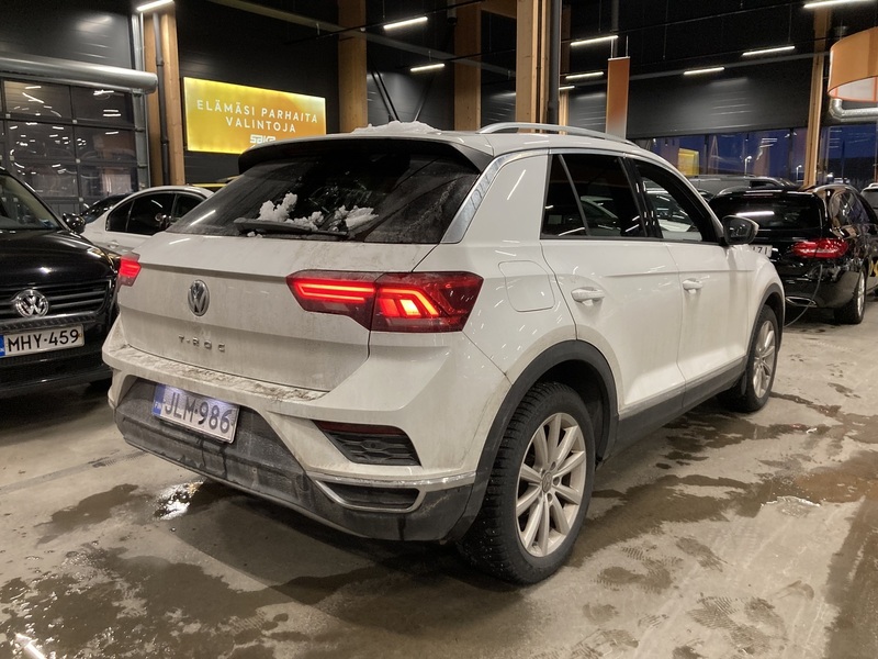 Volkswagen T-Roc vaihtoauto