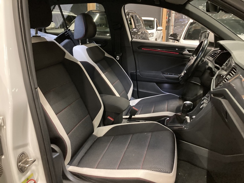 Volkswagen T-Roc vaihtoauto