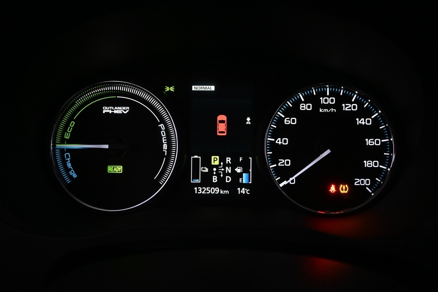 Mitsubishi Outlander PHEV vaihtoauto