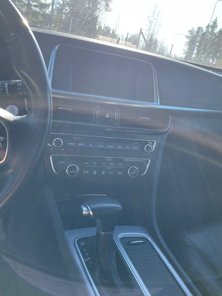 Kia Optima vaihtoauto