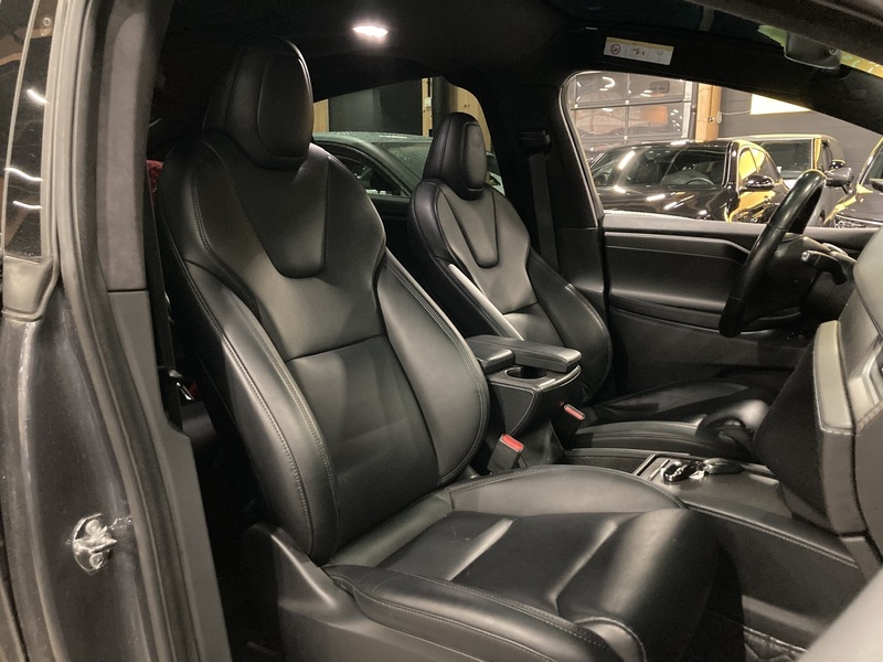 Tesla Model X vaihtoauto