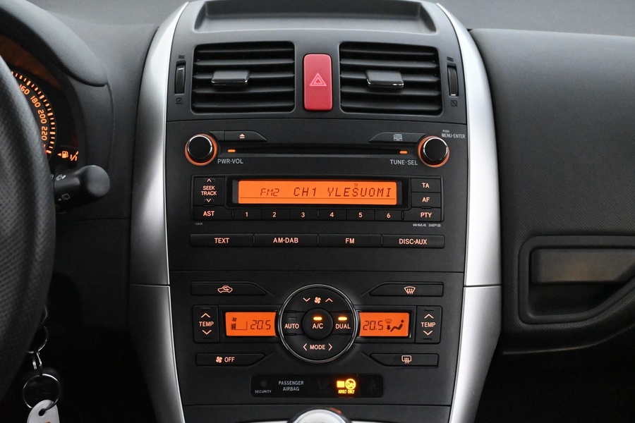 Toyota Auris vaihtoauto