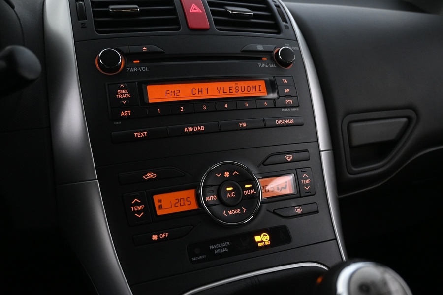 Toyota Auris vaihtoauto