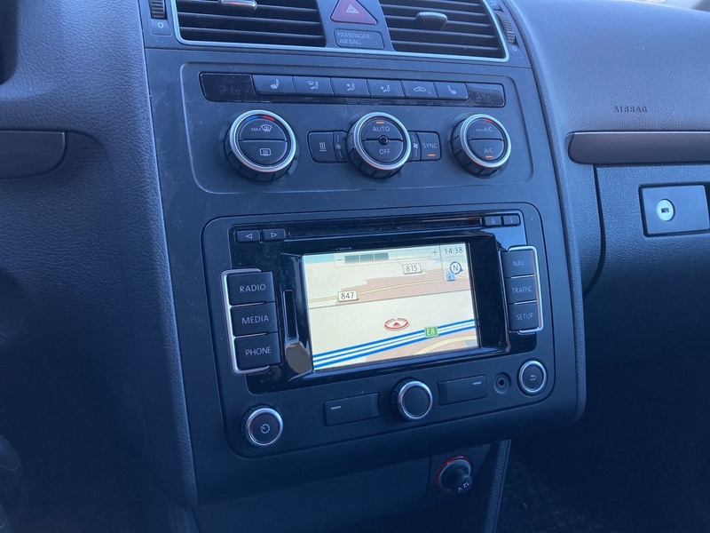 Volkswagen Touran vaihtoauto