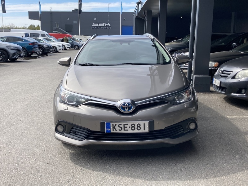 Toyota Auris vaihtoauto