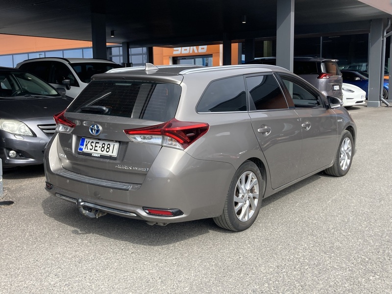 Toyota Auris vaihtoauto