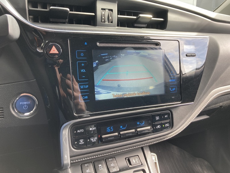 Toyota Auris vaihtoauto