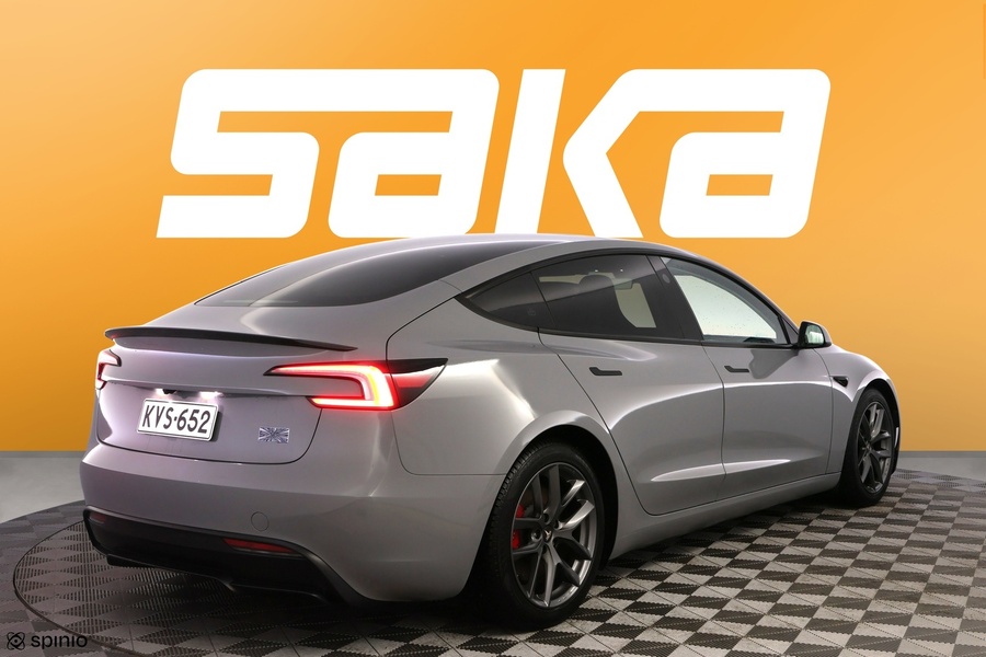 Tesla Model 3 vaihtoauto