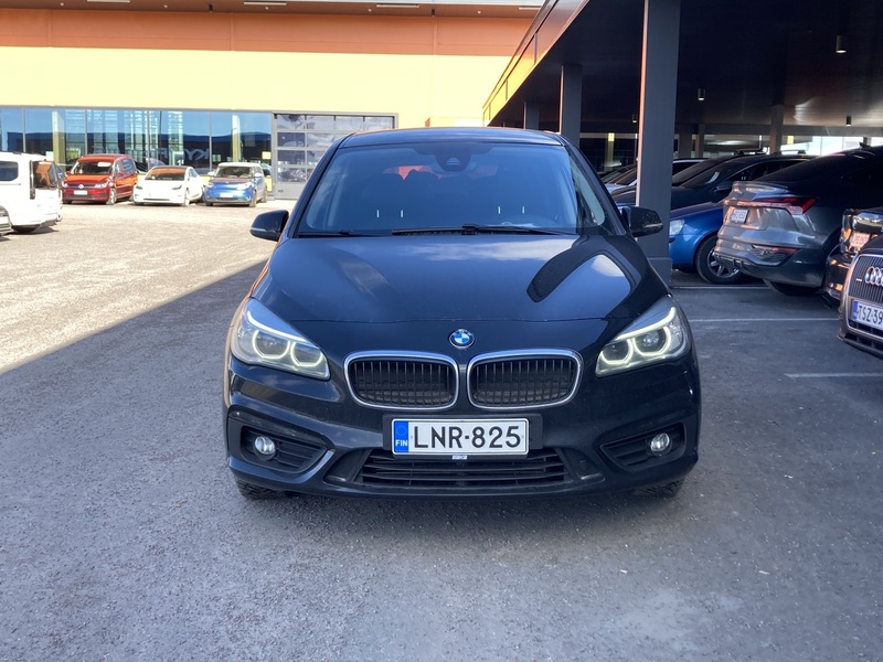 BMW 216 vaihtoauto