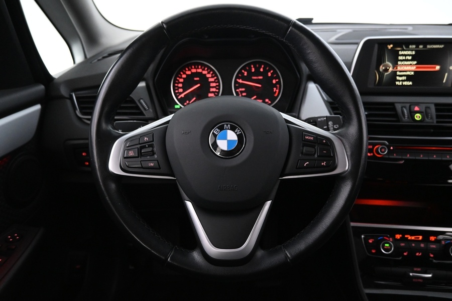 BMW 216 vaihtoauto