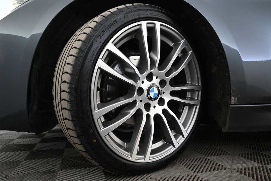 BMW 330 vaihtoauto
