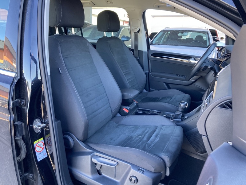 Volkswagen Touran vaihtoauto