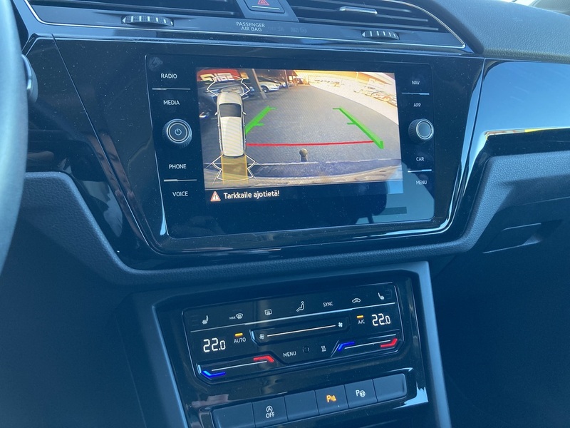 Volkswagen Touran vaihtoauto