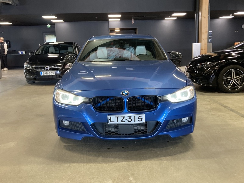 BMW 330 vaihtoauto