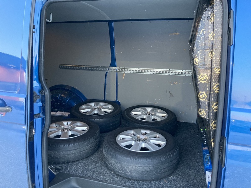 Volkswagen Transporter vaihtoauto