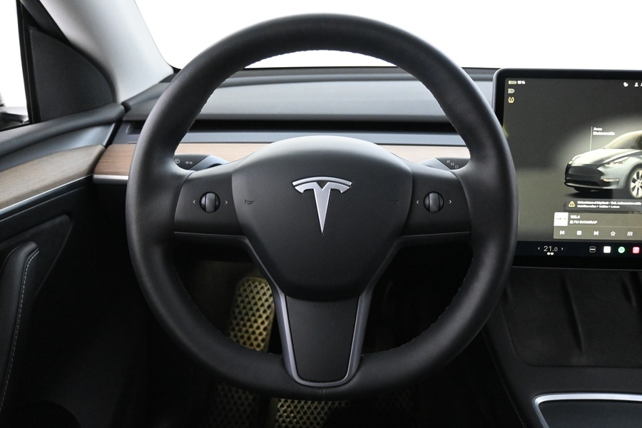 Tesla Model Y vaihtoauto
