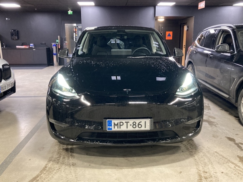 Tesla Model Y vaihtoauto