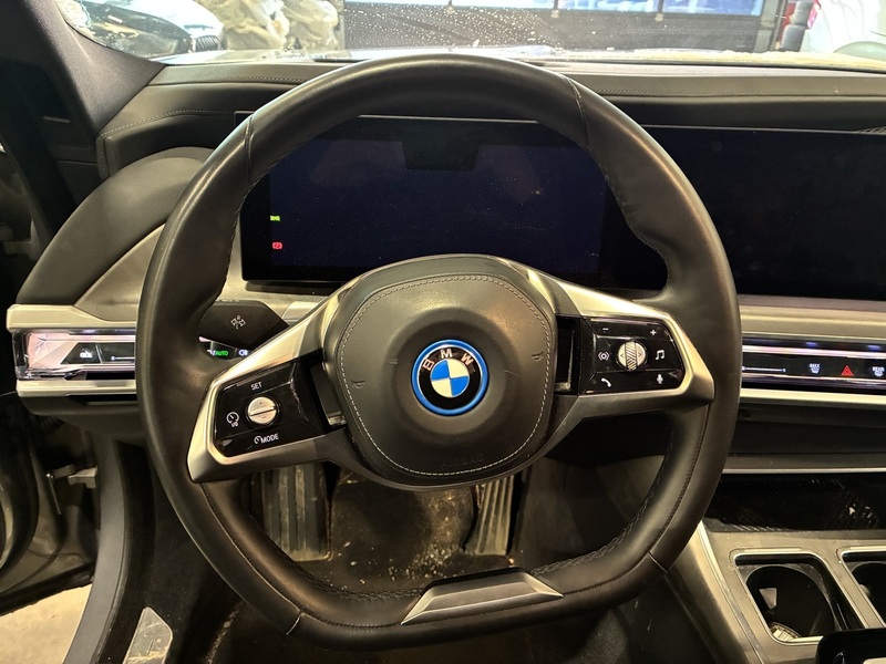 BMW i7 vaihtoauto