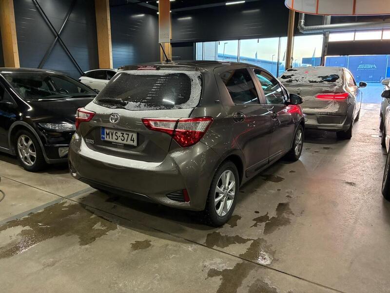 Toyota Yaris vaihtoauto