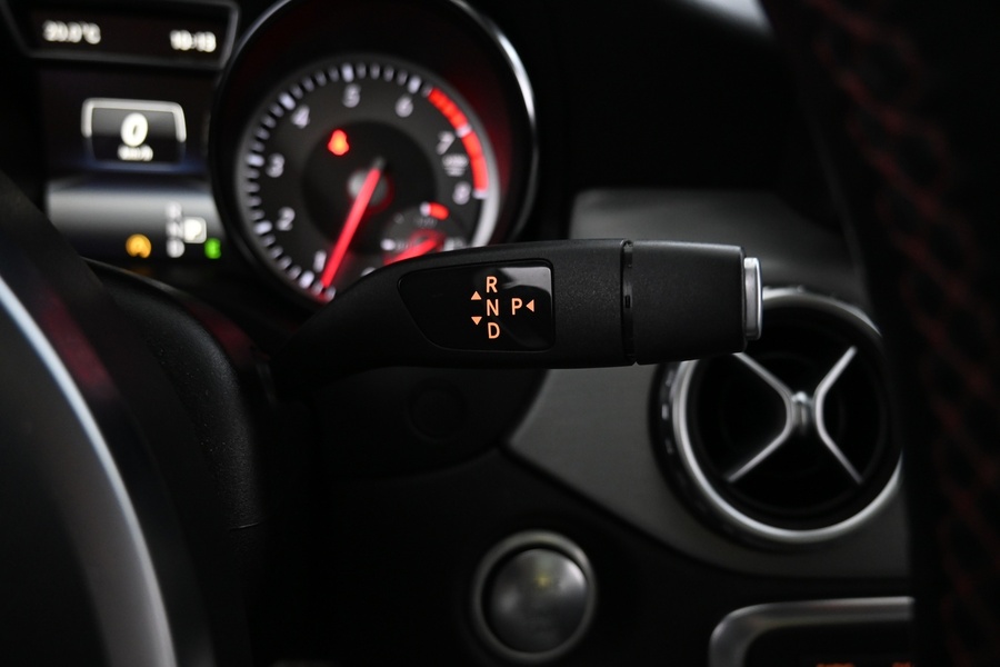 Mercedes-Benz GLA vaihtoauto