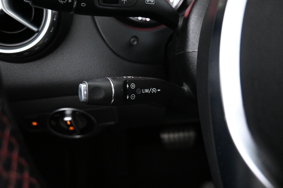 Mercedes-Benz GLA vaihtoauto