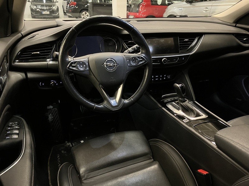 Opel Insignia vaihtoauto
