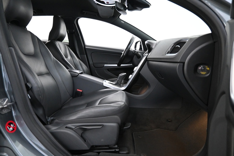 Volvo V60 Cross Country vaihtoauto