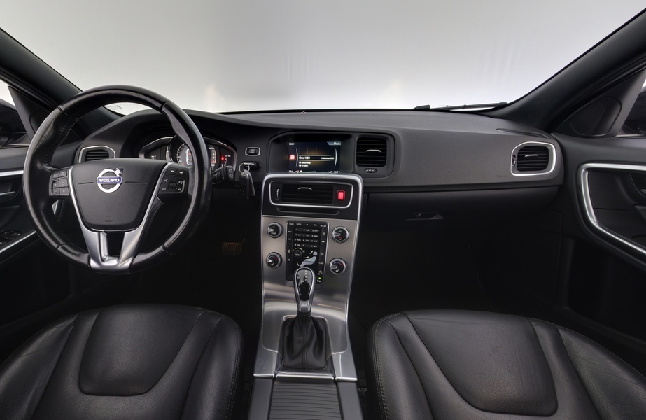 Volvo V60 Cross Country vaihtoauto