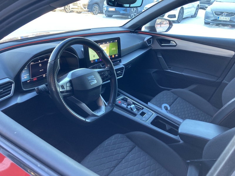 SEAT Leon Sportstourer vaihtoauto