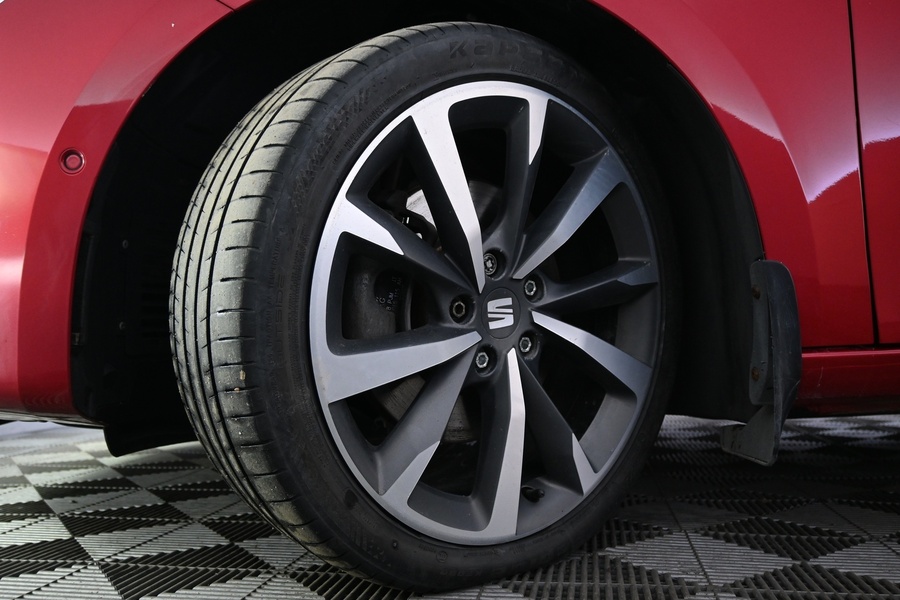 SEAT Leon Sportstourer vaihtoauto