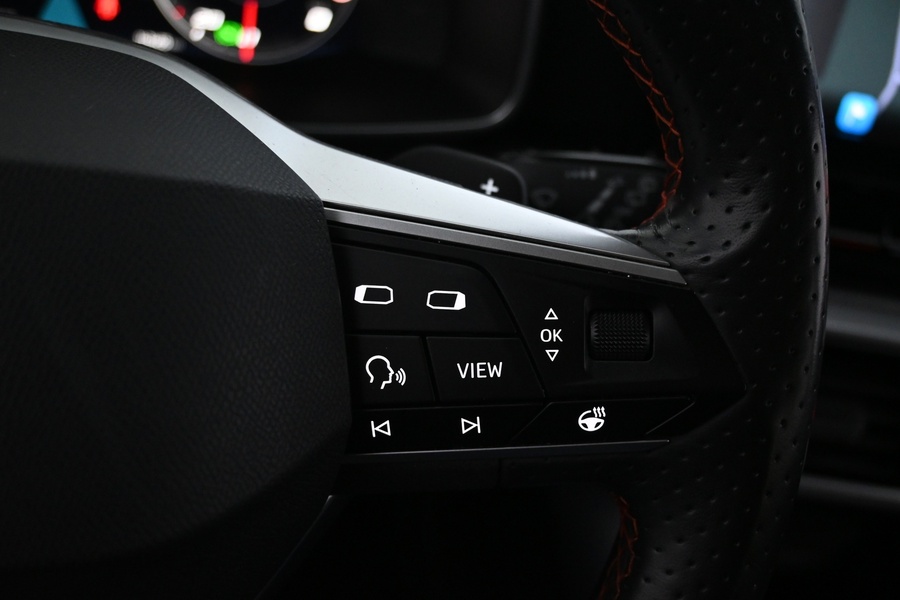 SEAT Leon Sportstourer vaihtoauto