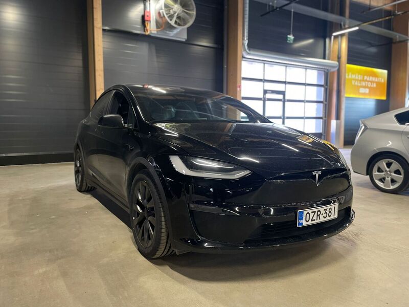 Tesla Model X vaihtoauto