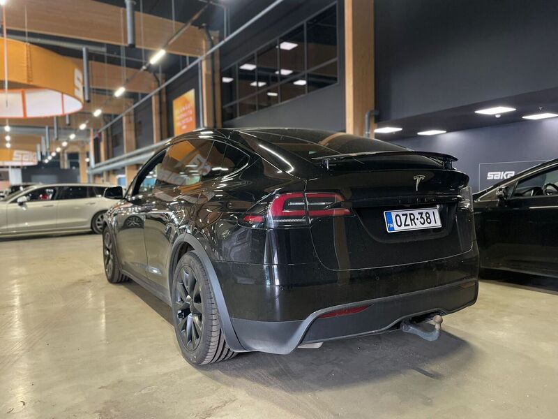 Tesla Model X vaihtoauto