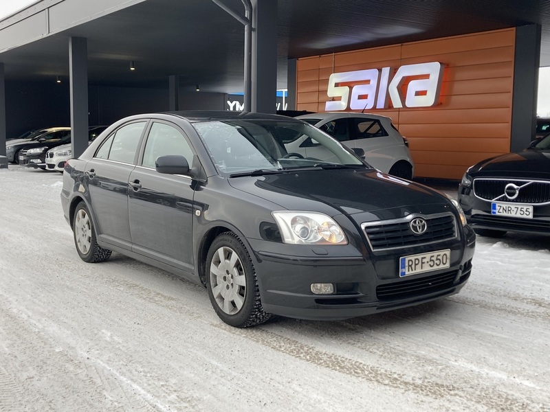 Toyota Avensis vaihtoauto