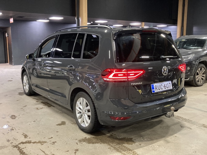 Volkswagen Touran vaihtoauto