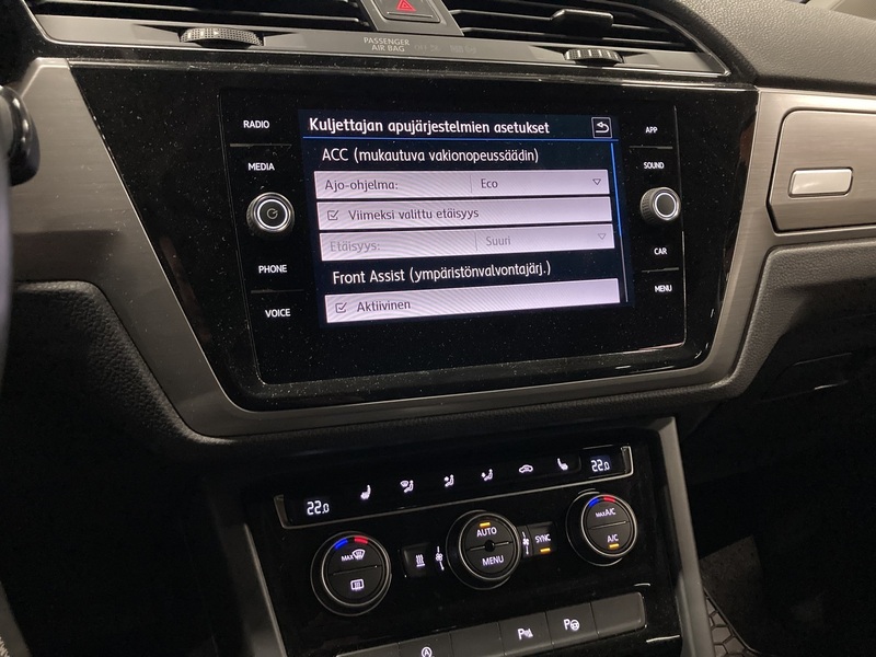 Volkswagen Touran vaihtoauto