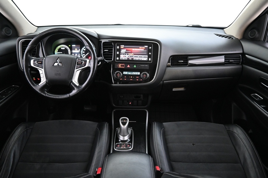 Mitsubishi Outlander PHEV vaihtoauto