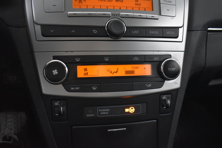 Toyota Avensis vaihtoauto