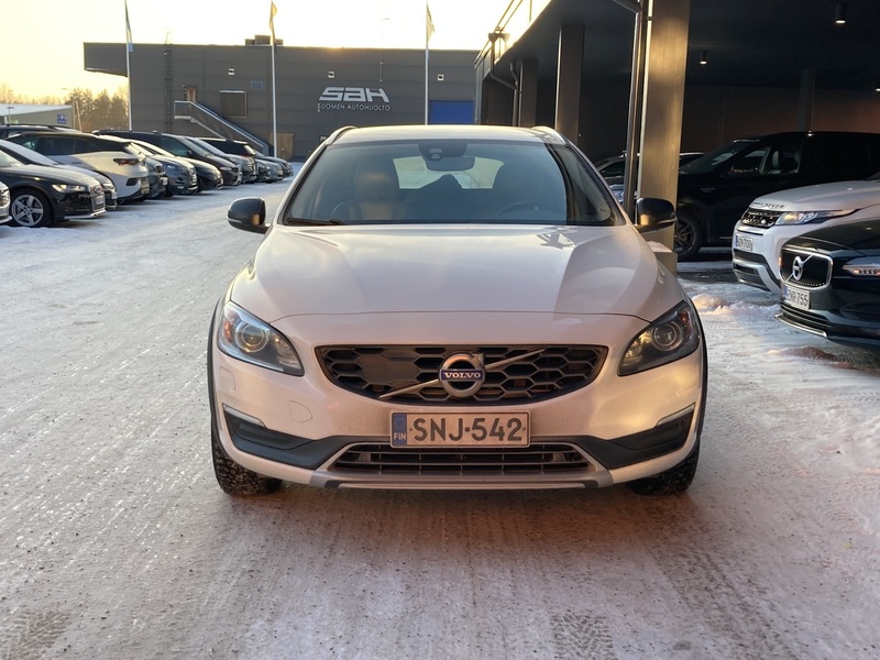 Volvo V60 Cross Country vaihtoauto