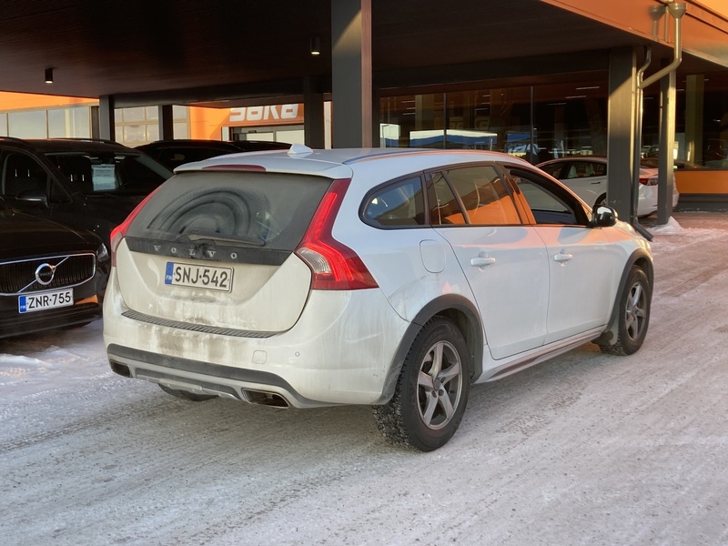 Volvo V60 Cross Country vaihtoauto