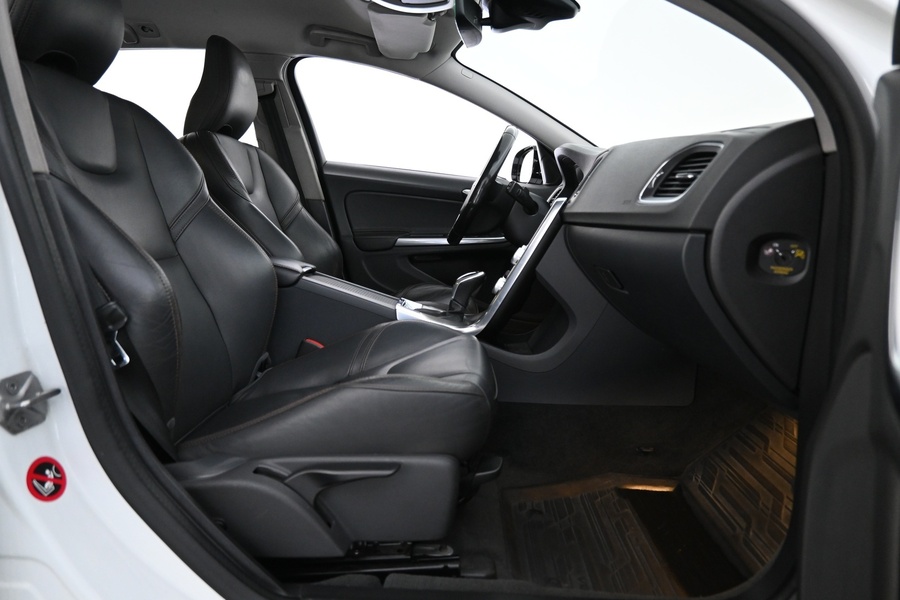 Volvo V60 Cross Country vaihtoauto