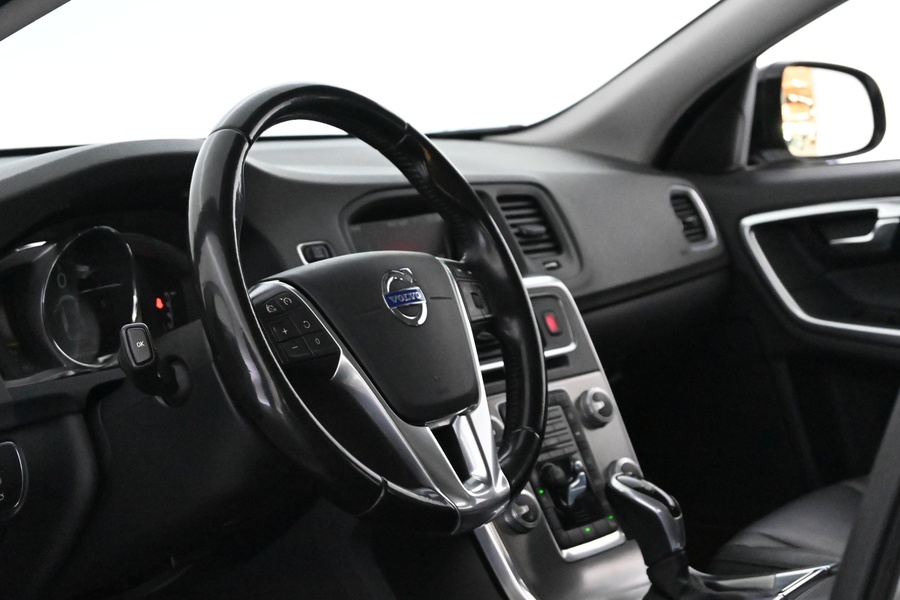 Volvo V60 Cross Country vaihtoauto