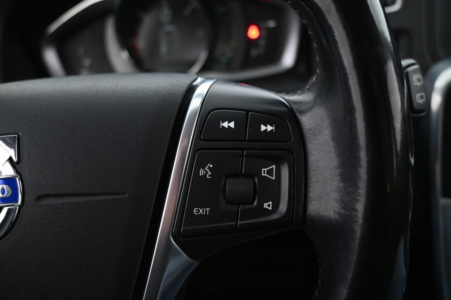 Volvo V60 Cross Country vaihtoauto