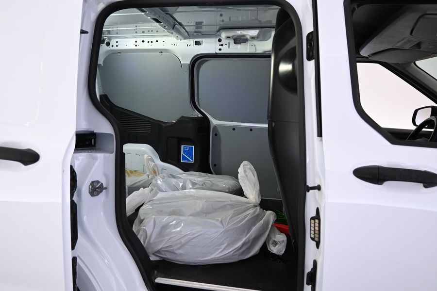 Ford Transit Courier vaihtoauto