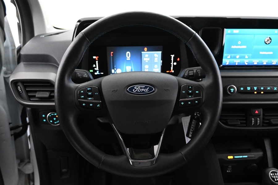 Ford Transit Courier vaihtoauto