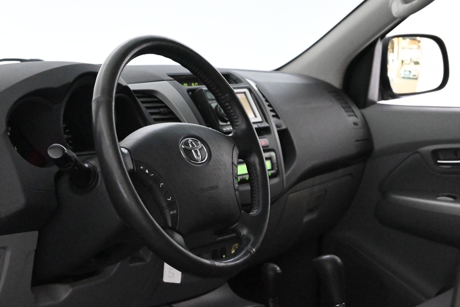 Toyota Hilux vaihtoauto
