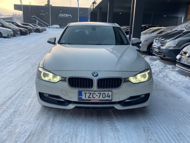 BMW 320 vaihtoauto