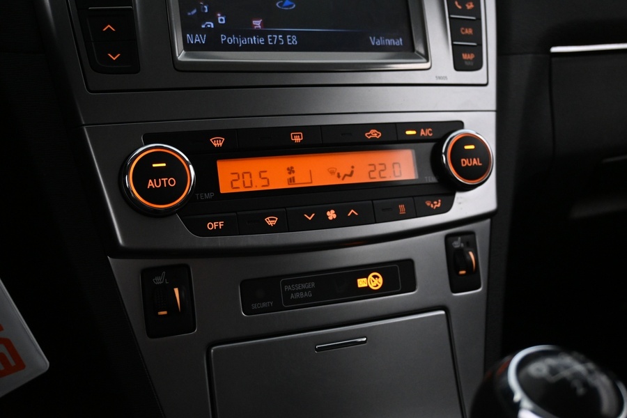 Toyota Avensis vaihtoauto